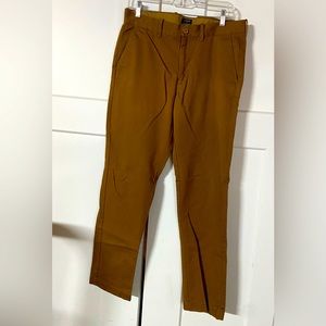 JCrew - The Sutton khakis size 31x32
